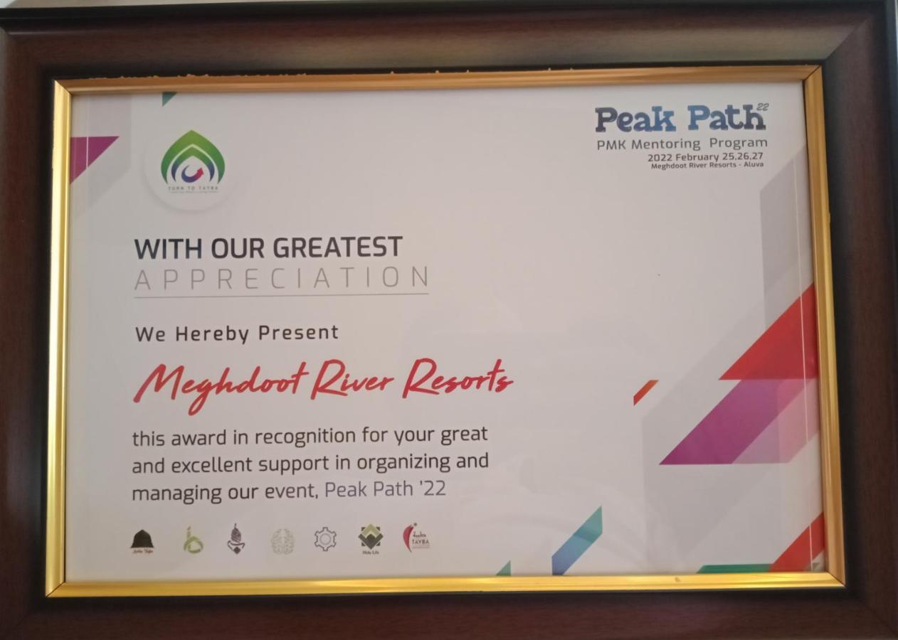 Meghdoot River Resort Kochi Exterior foto